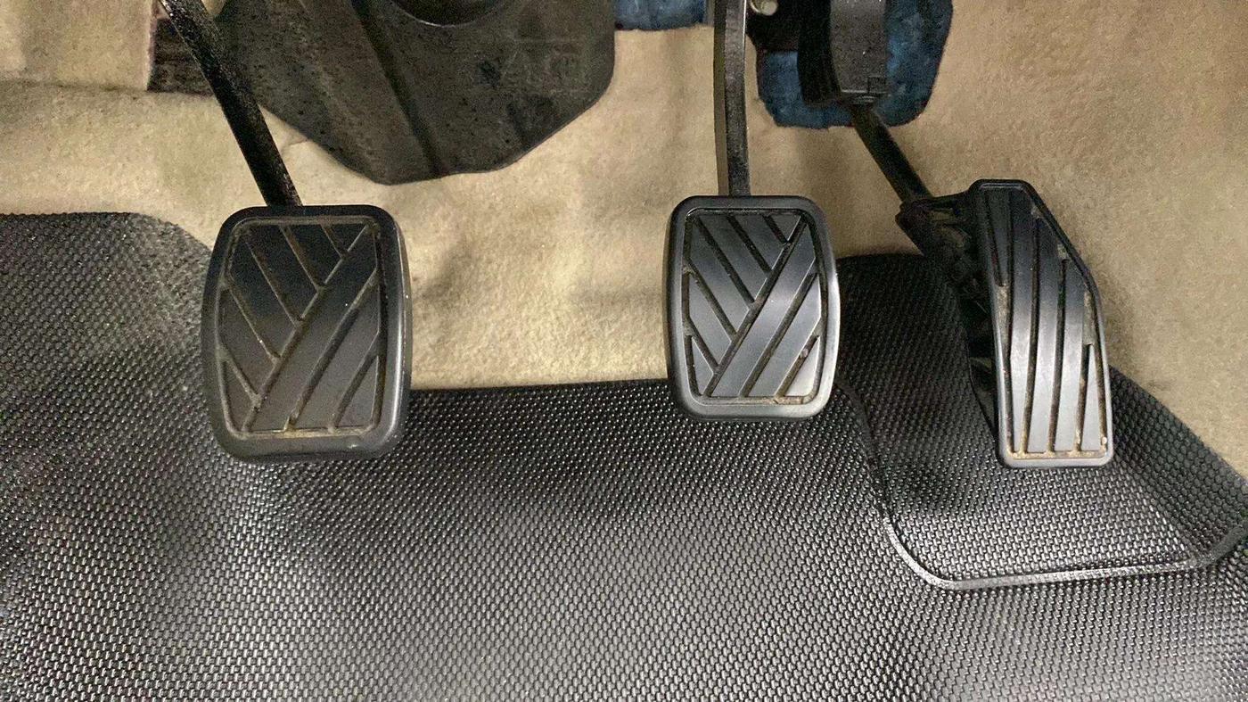 2020 Maruti Dzire VXI, Petrol, Manual, 28,595 km, Pedals