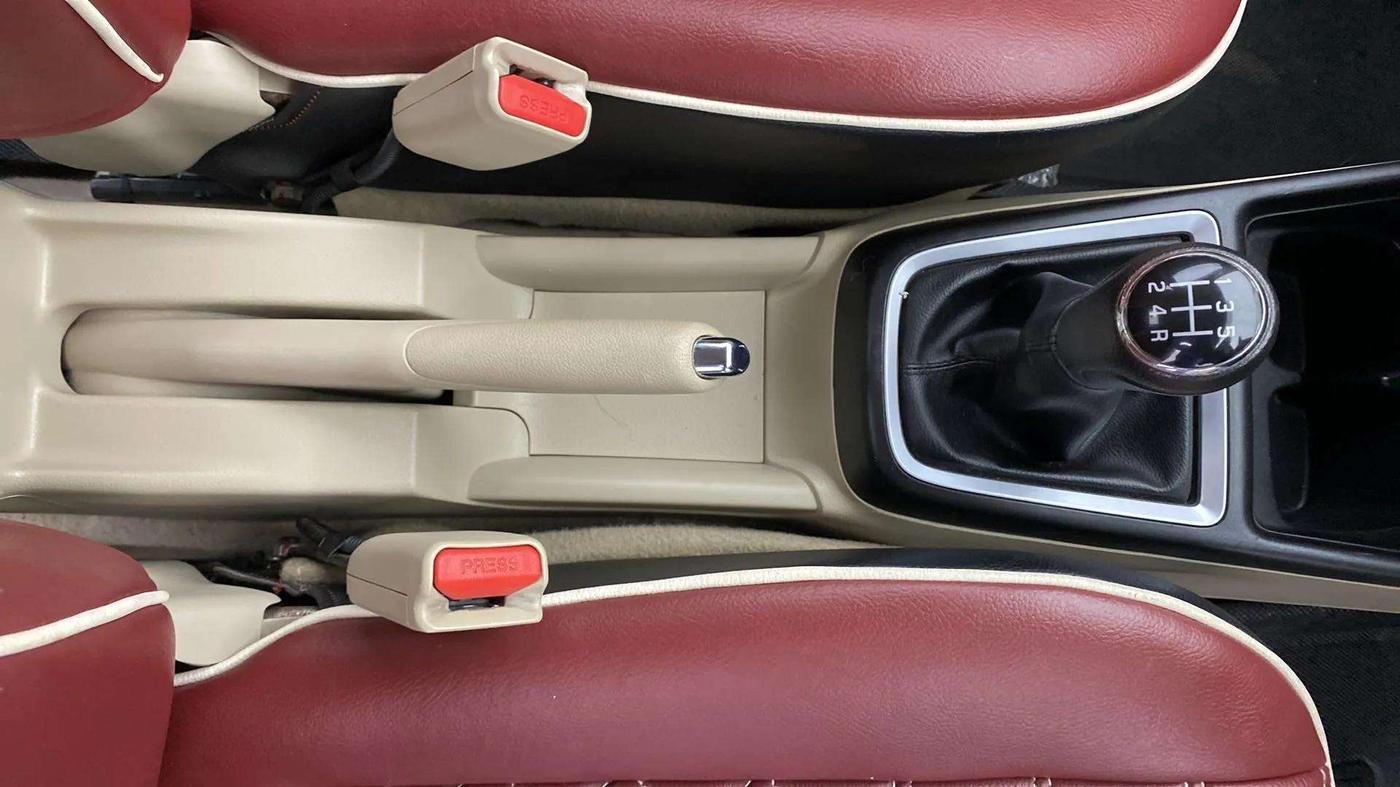 2020 Maruti Dzire VXI, Petrol, Manual, 28,595 km, Gear Lever