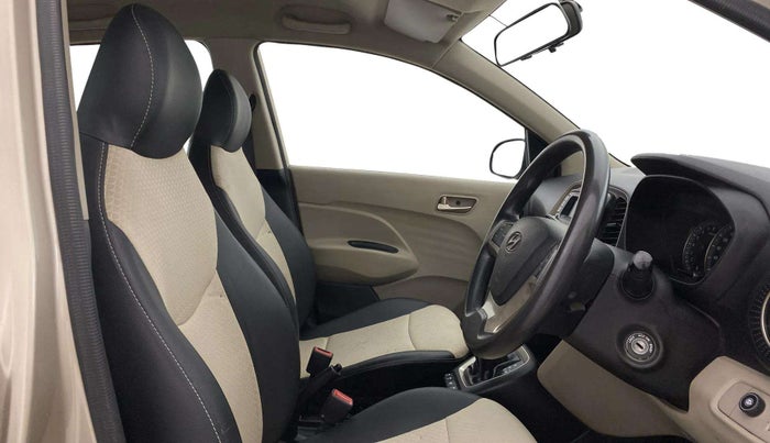 2019 Hyundai NEW SANTRO MAGNA AMT, CNG, Automatic, 60,193 km, Right Side Front Door Cabin