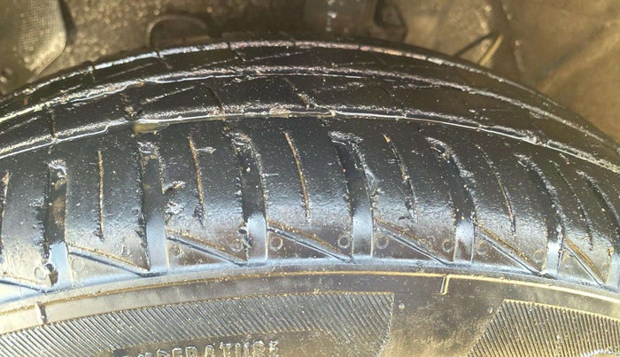 2019 Hyundai NEW SANTRO MAGNA AMT, CNG, Automatic, 60,193 km, Left Front Tyre Tread
