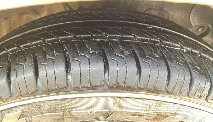 2019 Hyundai NEW SANTRO MAGNA AMT, CNG, Automatic, 60,193 km, Right Front Tyre Tread