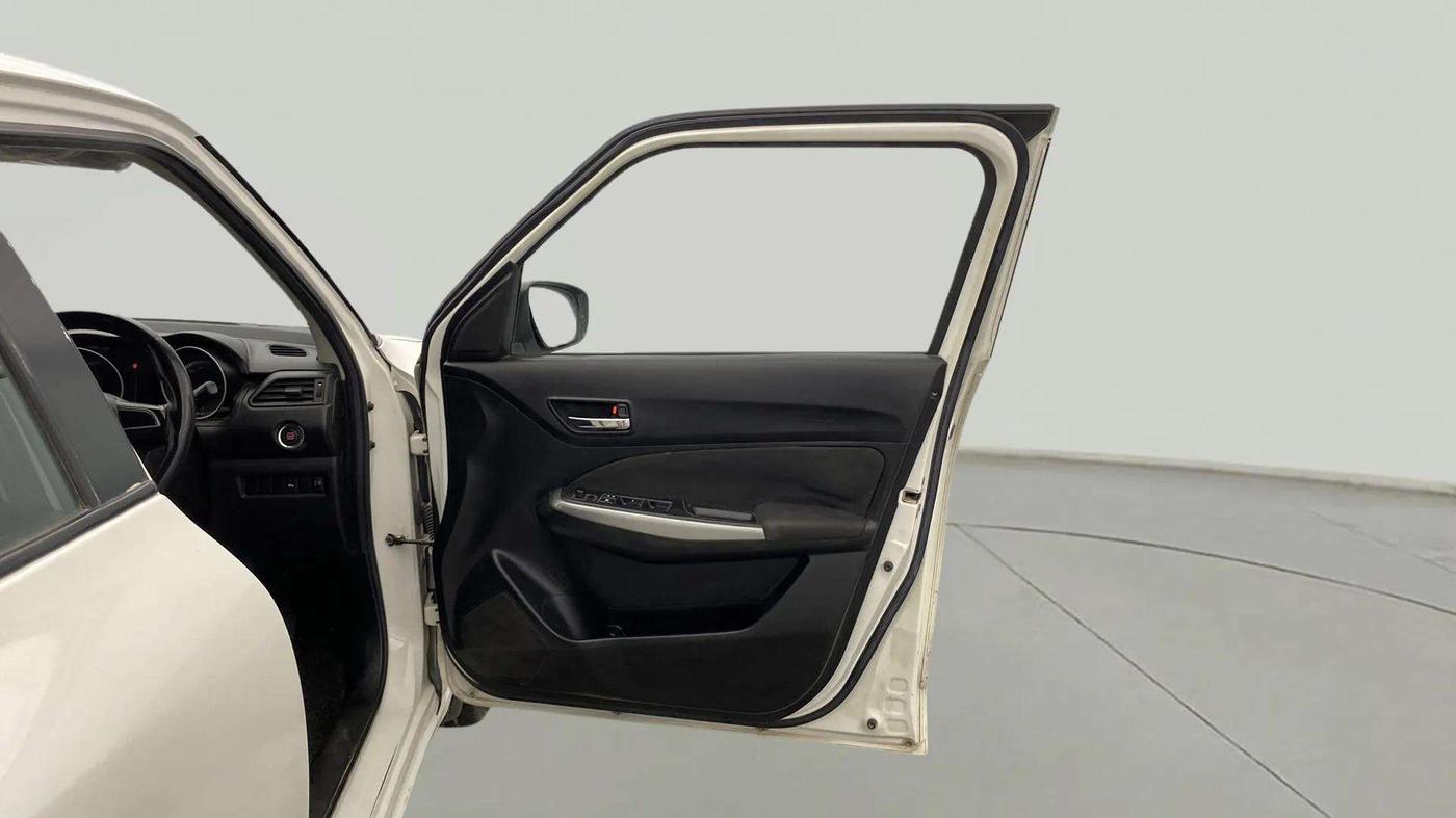 2018 Maruti Swift ZXI, Petrol, Manual, 56,447 km, RHS Front Door