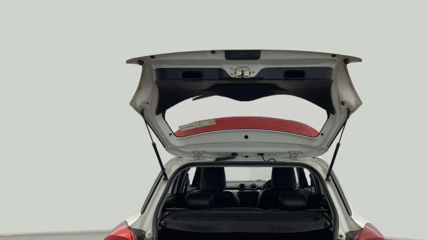 2018 Maruti Swift ZXI, Petrol, Manual, 56,447 km, Boot Door Open