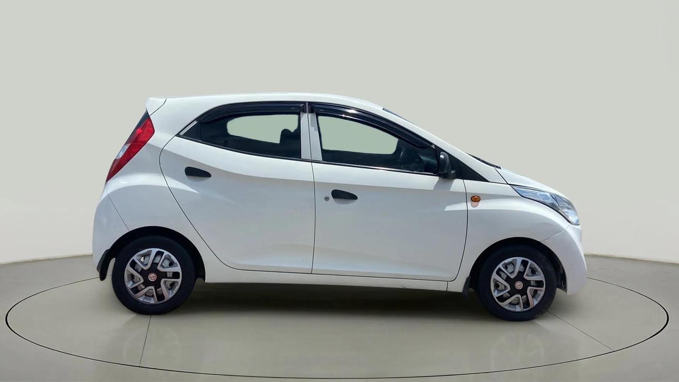2018 Hyundai Eon ERA +, Petrol, Manual, 46,247 km, Right Side View
