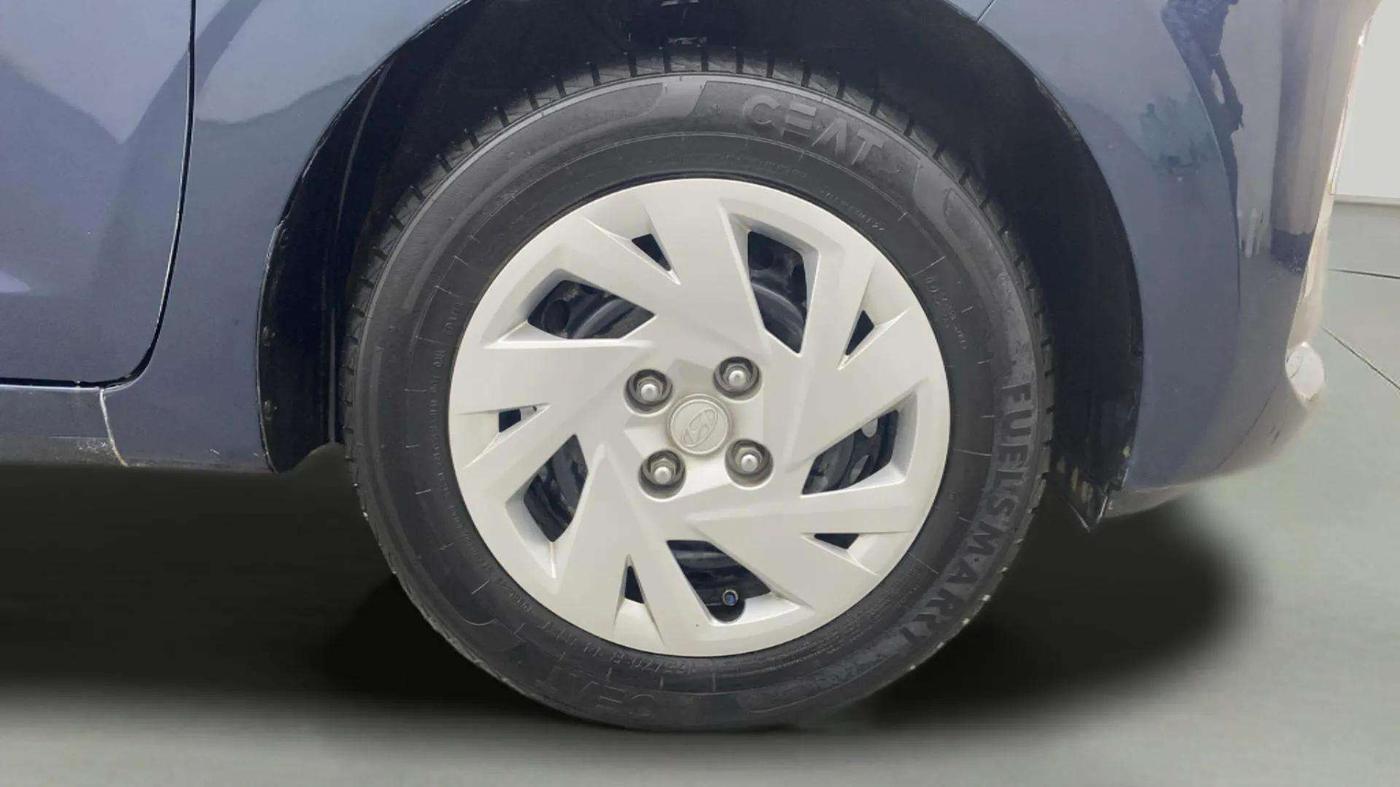 2023 Hyundai GRAND I10 NIOS MAGNA 1.2 KAPPA VTVT, Petrol, Manual, 13,869 km, Right Front Wheel