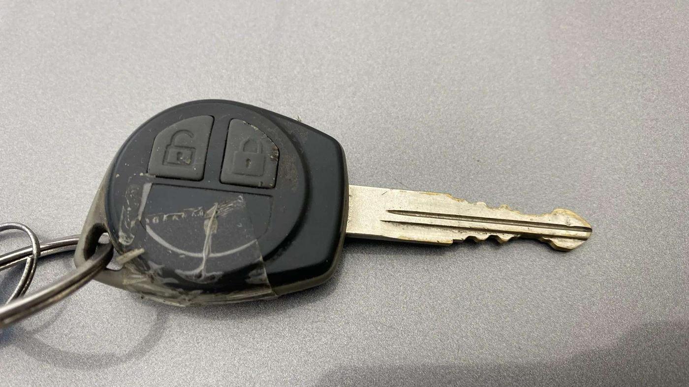 2015 Maruti Swift VXI, Petrol, Manual, 75,744 km, Key Close Up