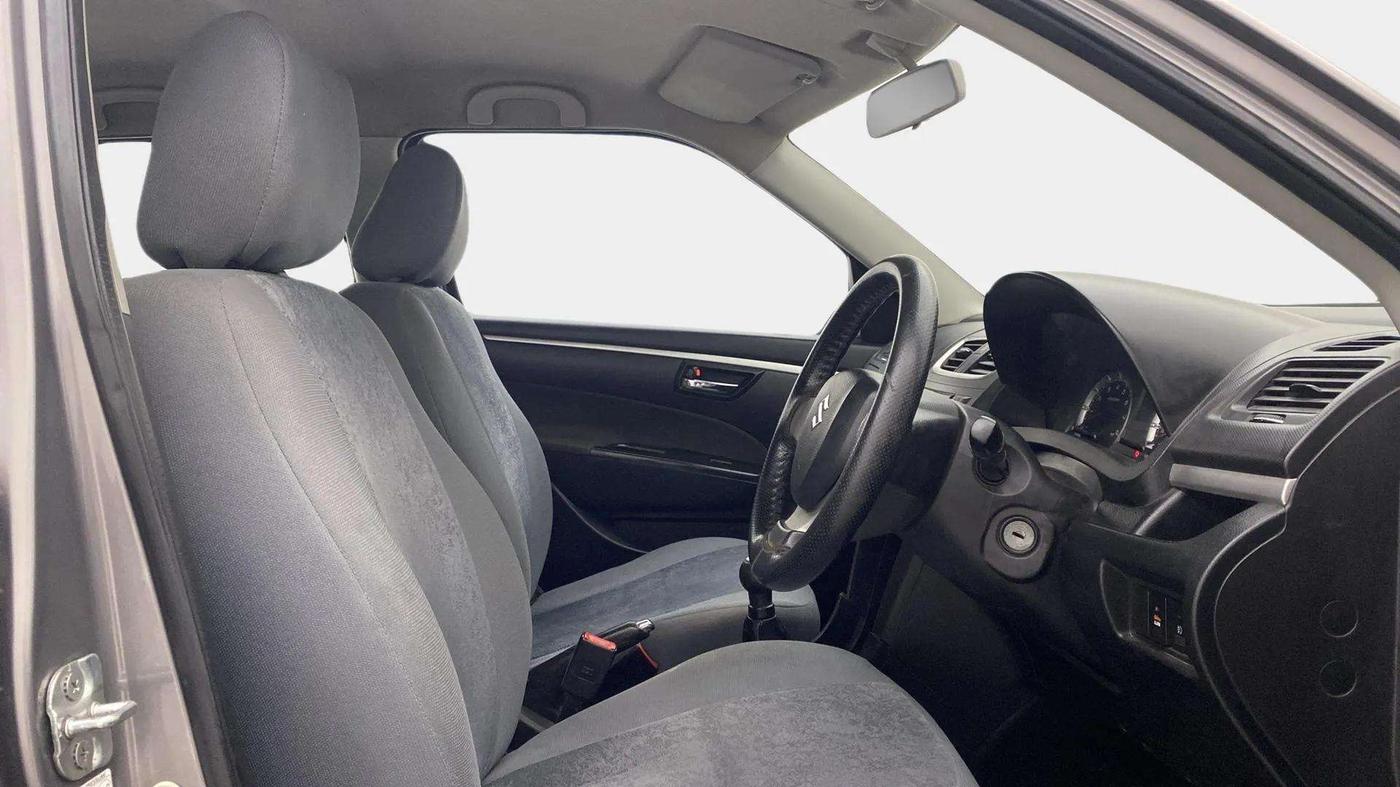 2015 Maruti Swift VXI, Petrol, Manual, 75,744 km, Right Side Front Door Cabin