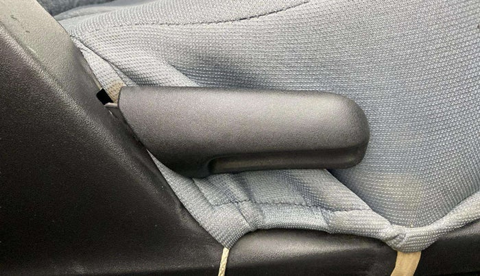 2015 Maruti Swift VXI, Petrol, Manual, 75,318 km, Driver Side Adjustment Panel
