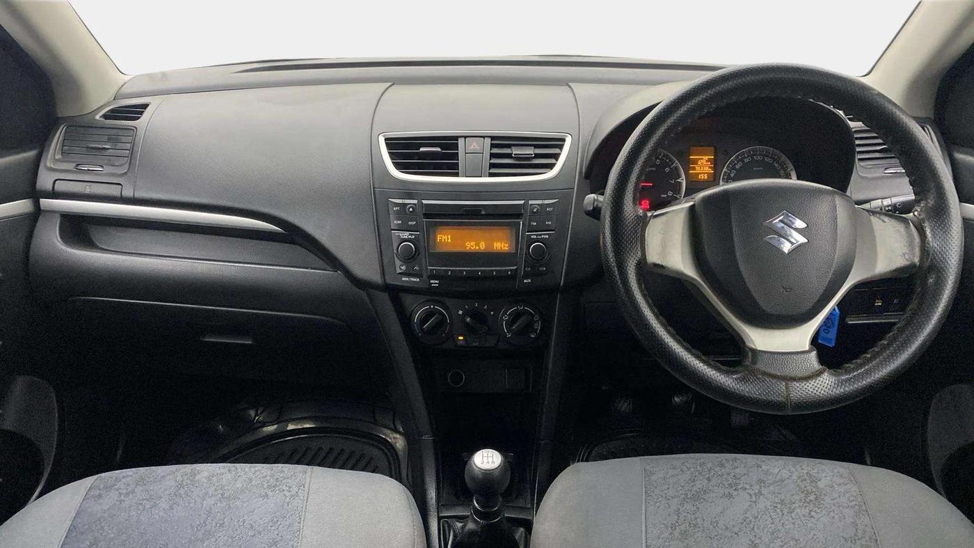 2015 Maruti Swift VXI, Petrol, Manual, 75,744 km, Dashboard