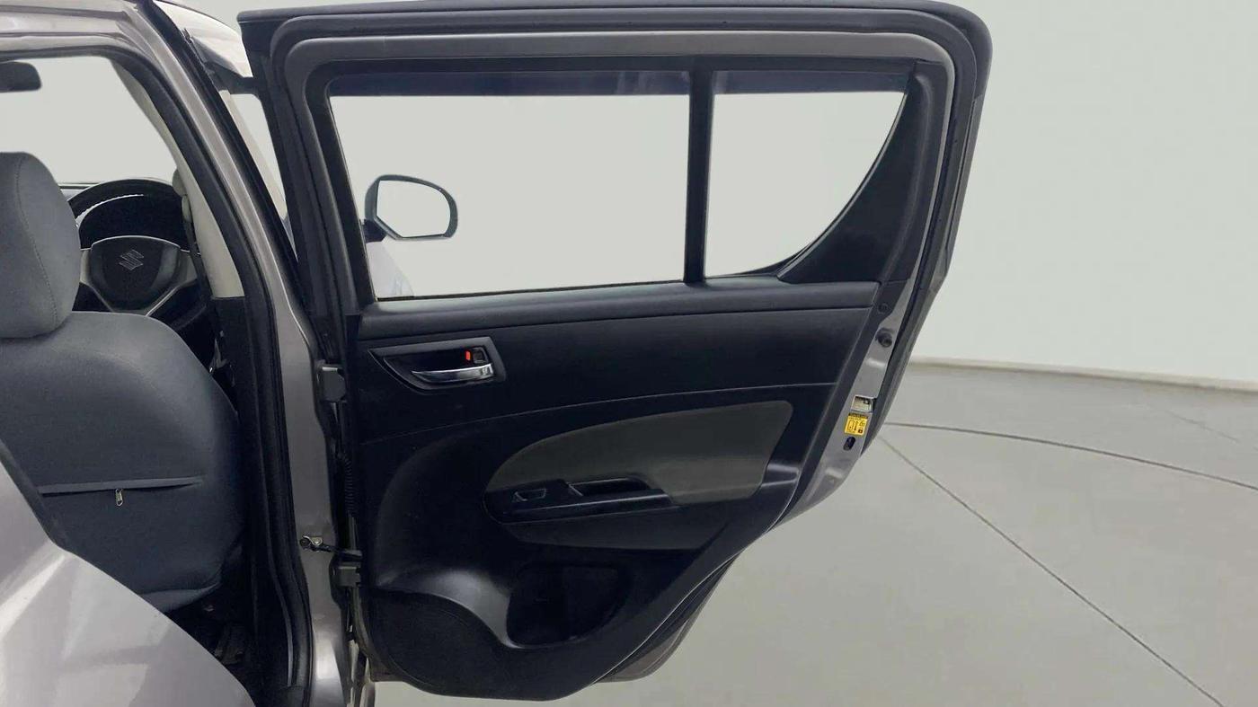 2015 Maruti Swift VXI, Petrol, Manual, 75,744 km, RHS Rear Door