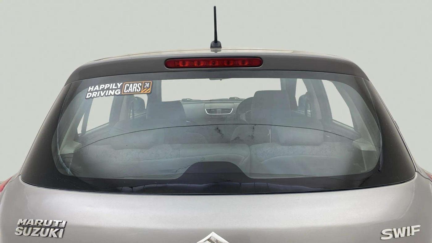 2015 Maruti Swift VXI, Petrol, Manual, 75,744 km, Rear Windshield
