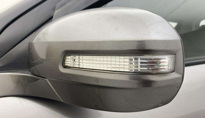 2015 Maruti Swift VXI, Petrol, Manual, 75,318 km, Left rear-view mirror - Folding motor not working