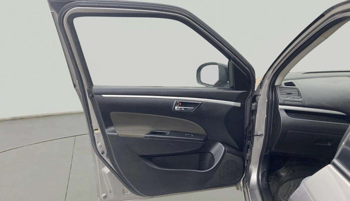 2015 Maruti Swift VXI, Petrol, Manual, 75,318 km, LHS Front Door