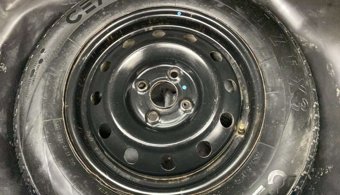 2015 Maruti Swift VXI, Petrol, Manual, 75,318 km, Boot floor - Slightly dented