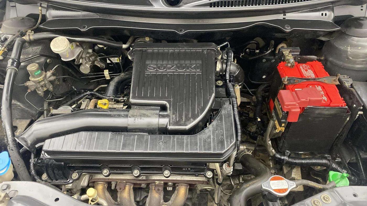 2015 Maruti Swift VXI, Petrol, Manual, 75,744 km, Engine View