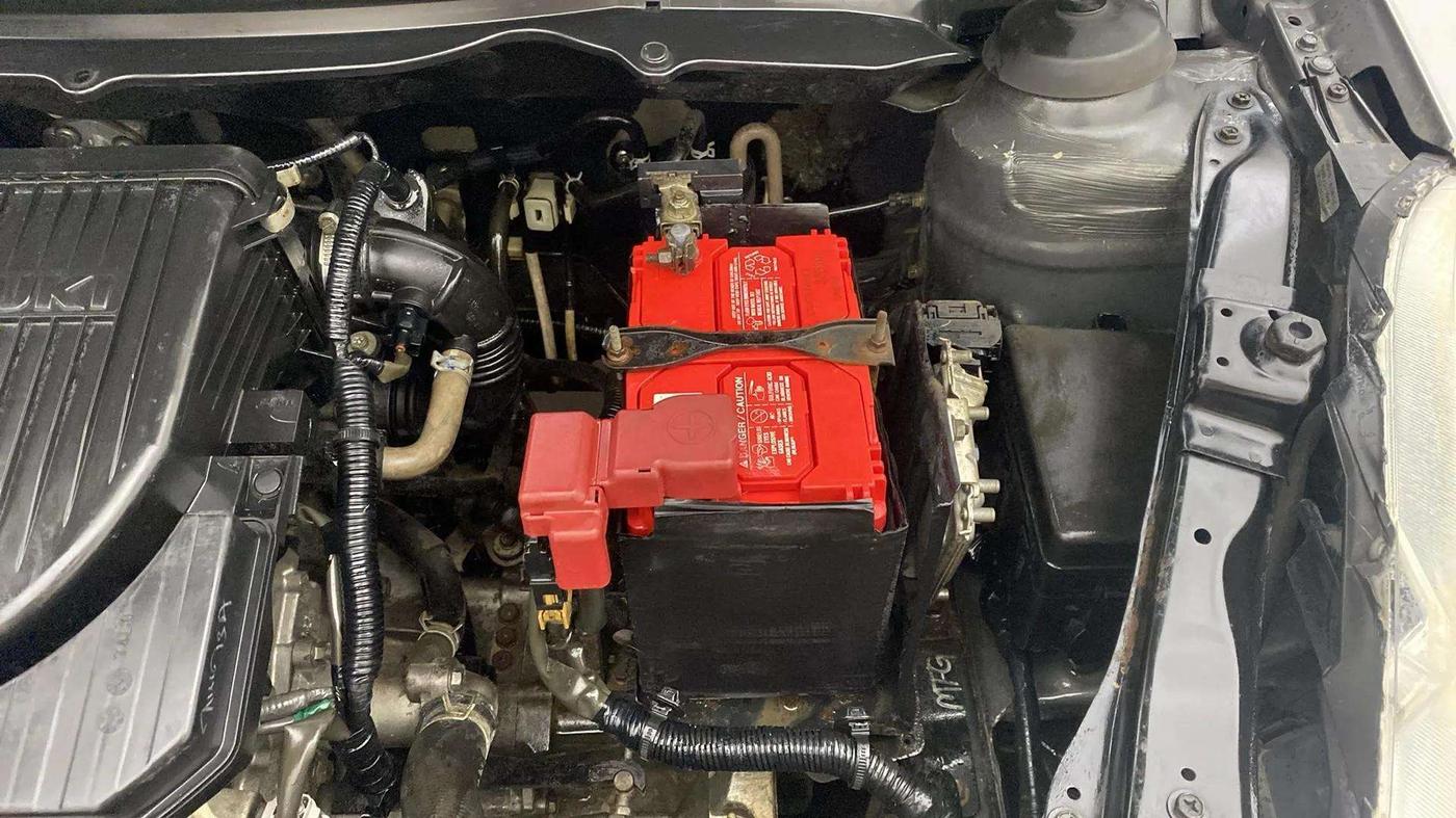 2015 Maruti Swift VXI, Petrol, Manual, 75,744 km, Engine View - Left