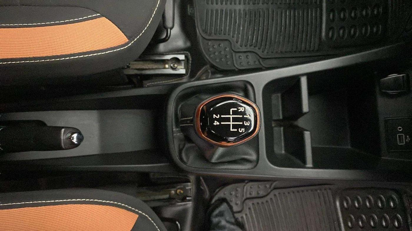 2021 Renault Kwid CLIMBER 1.0 (O), Petrol, Manual, 23,633 km, Gear Lever