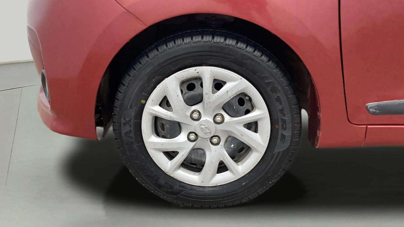 2018 Hyundai Grand i10 SPORTZ 1.2 KAPPA VTVT, Petrol, Manual, 24,408 km, Left Front Wheel