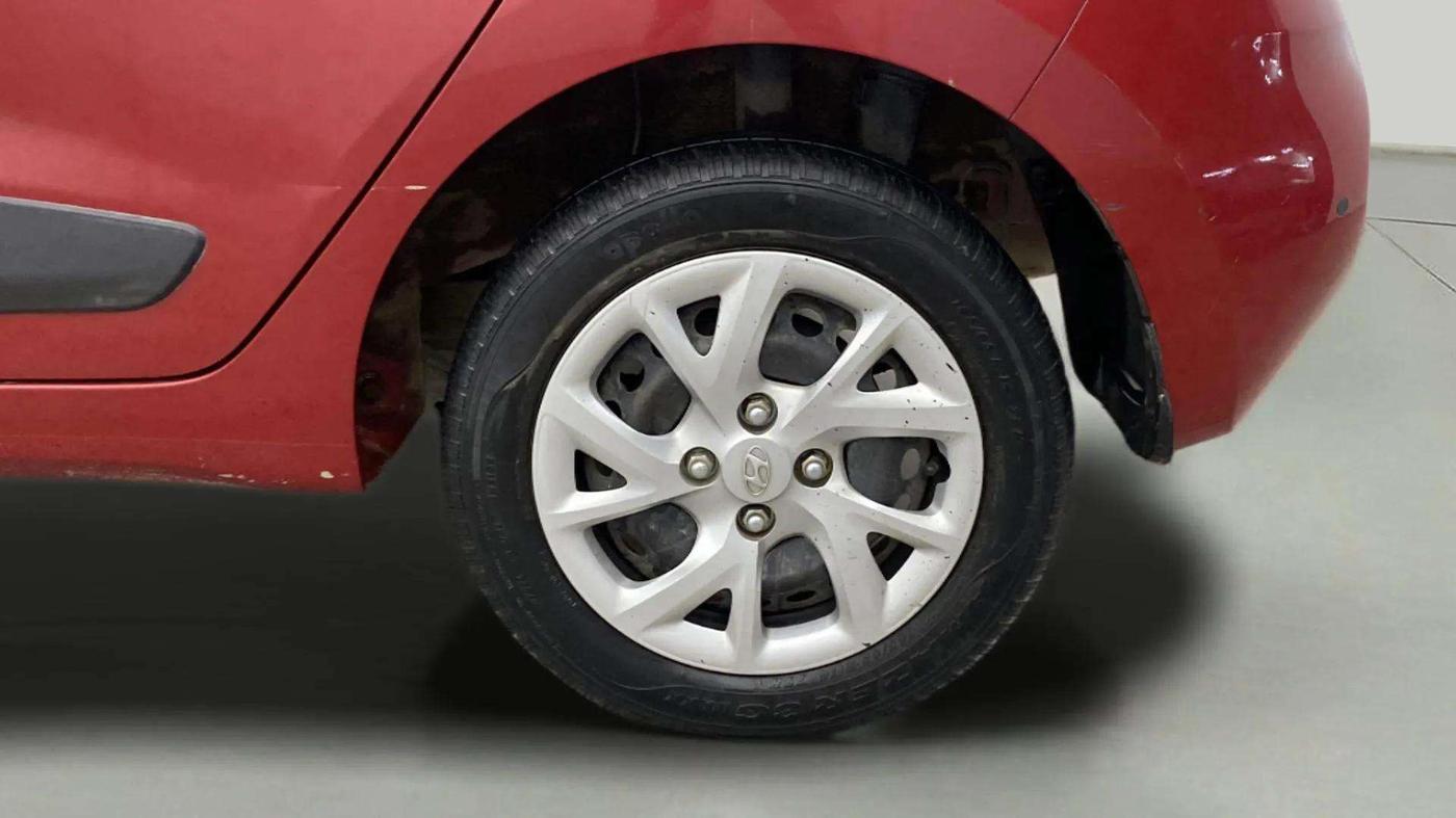 2018 Hyundai Grand i10 SPORTZ 1.2 KAPPA VTVT, Petrol, Manual, 24,408 km, Left Rear Wheel