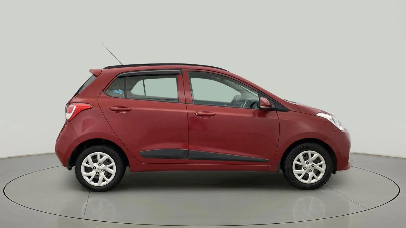 2018 Hyundai Grand i10 SPORTZ 1.2 KAPPA VTVT, Petrol, Manual, 24,408 km, Right Side View