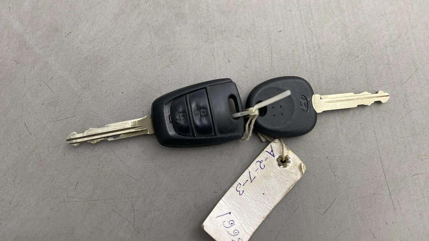 2018 Hyundai Grand i10 SPORTZ 1.2 KAPPA VTVT, Petrol, Manual, 24,408 km, Key Close Up