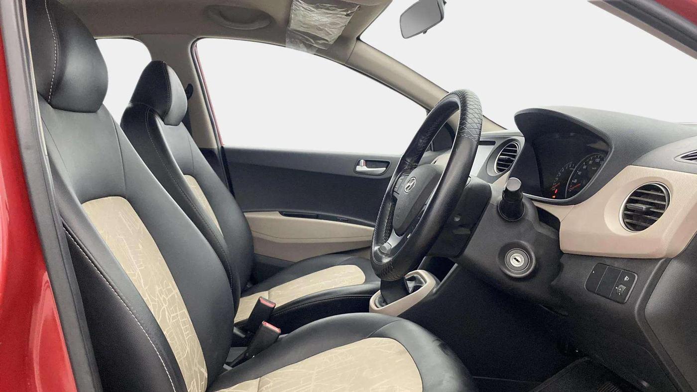 2018 Hyundai Grand i10 SPORTZ 1.2 KAPPA VTVT, Petrol, Manual, 24,408 km, Right Side Front Door Cabin