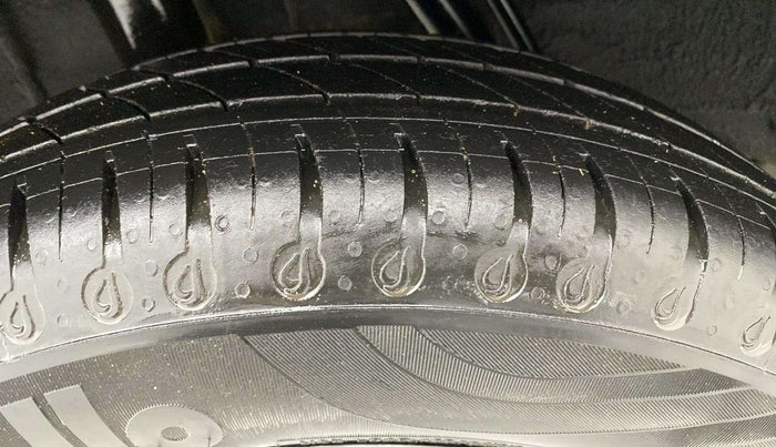 2021 Renault Kwid RXL, Petrol, Manual, 19,712 km, Right Rear Tyre Tread