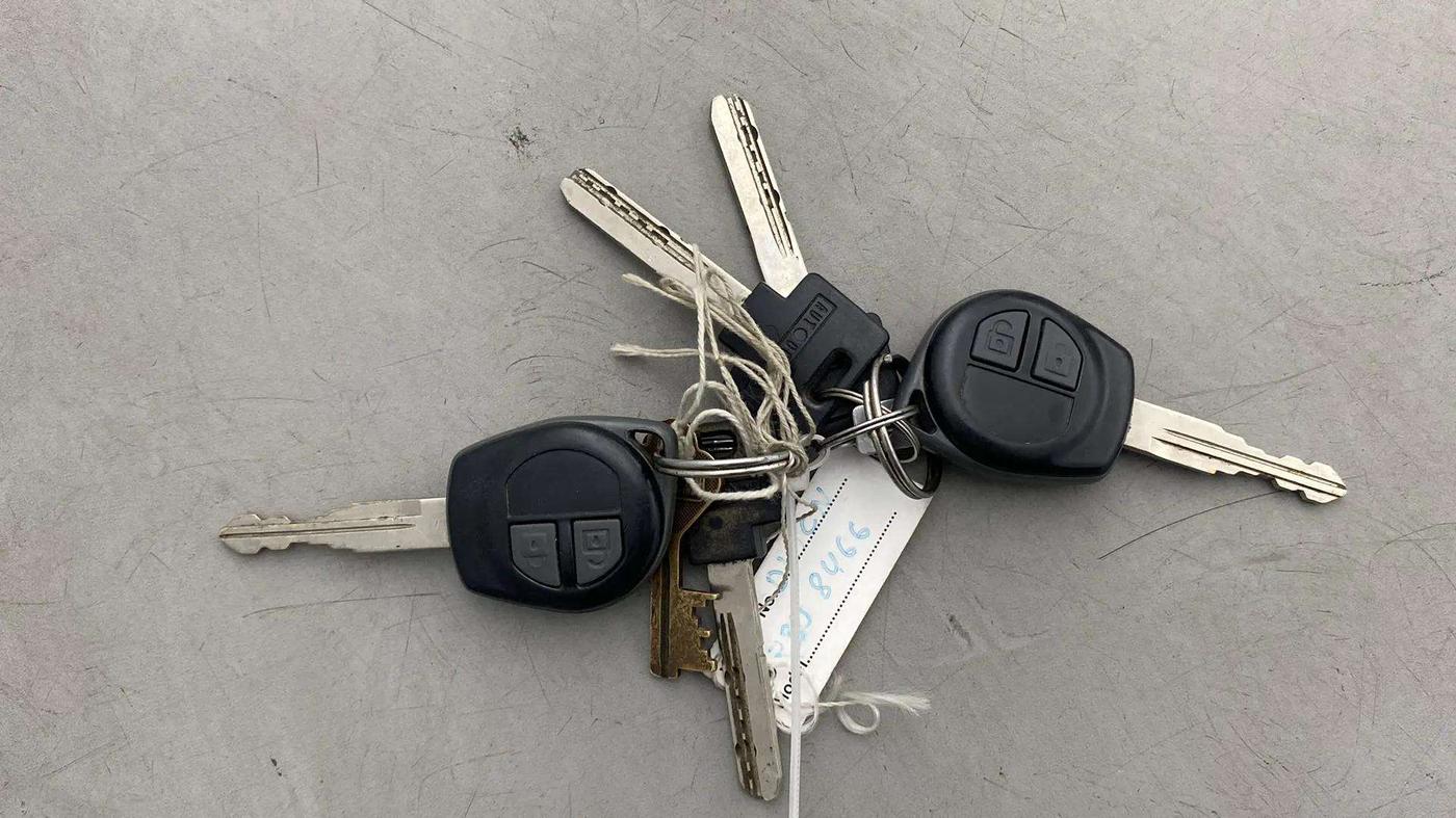2013 Maruti Swift Dzire VXI, Petrol, Manual, 22,430 km, Key Close Up