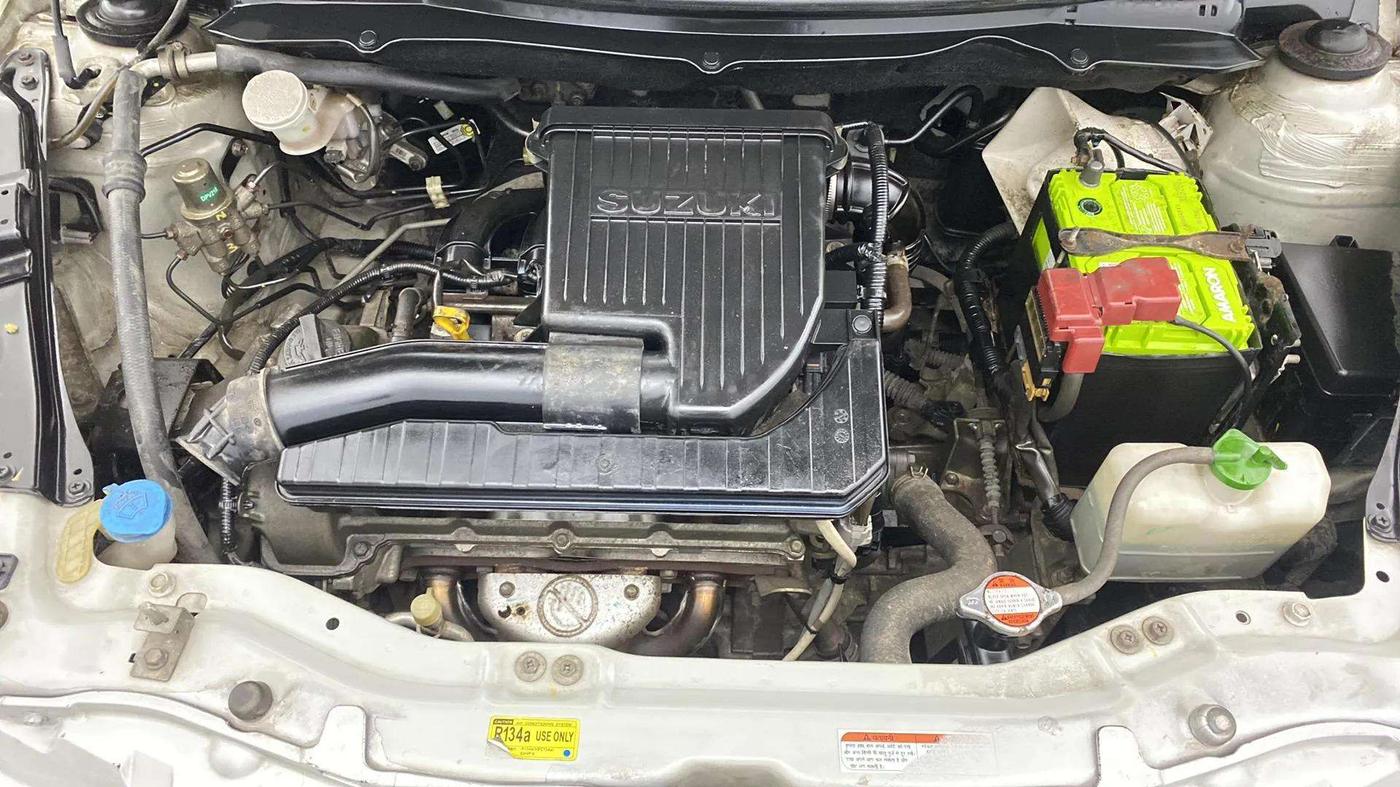 2013 Maruti Swift Dzire VXI, Petrol, Manual, 22,430 km, Engine View