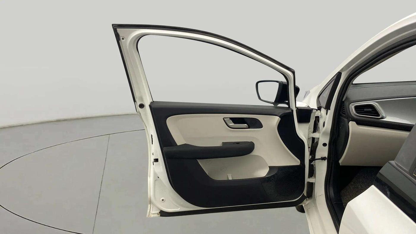 2023 Tata ALTROZ XZA, Petrol, Automatic, 18,006 km, LHS Front Door