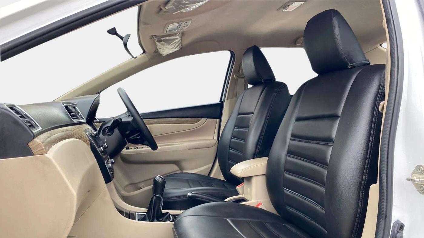 2020 Maruti Ciaz DELTA 1.5 SHVS MT PETROL, Petrol, Manual, 43,166 km, Right Side Front Door Cabin