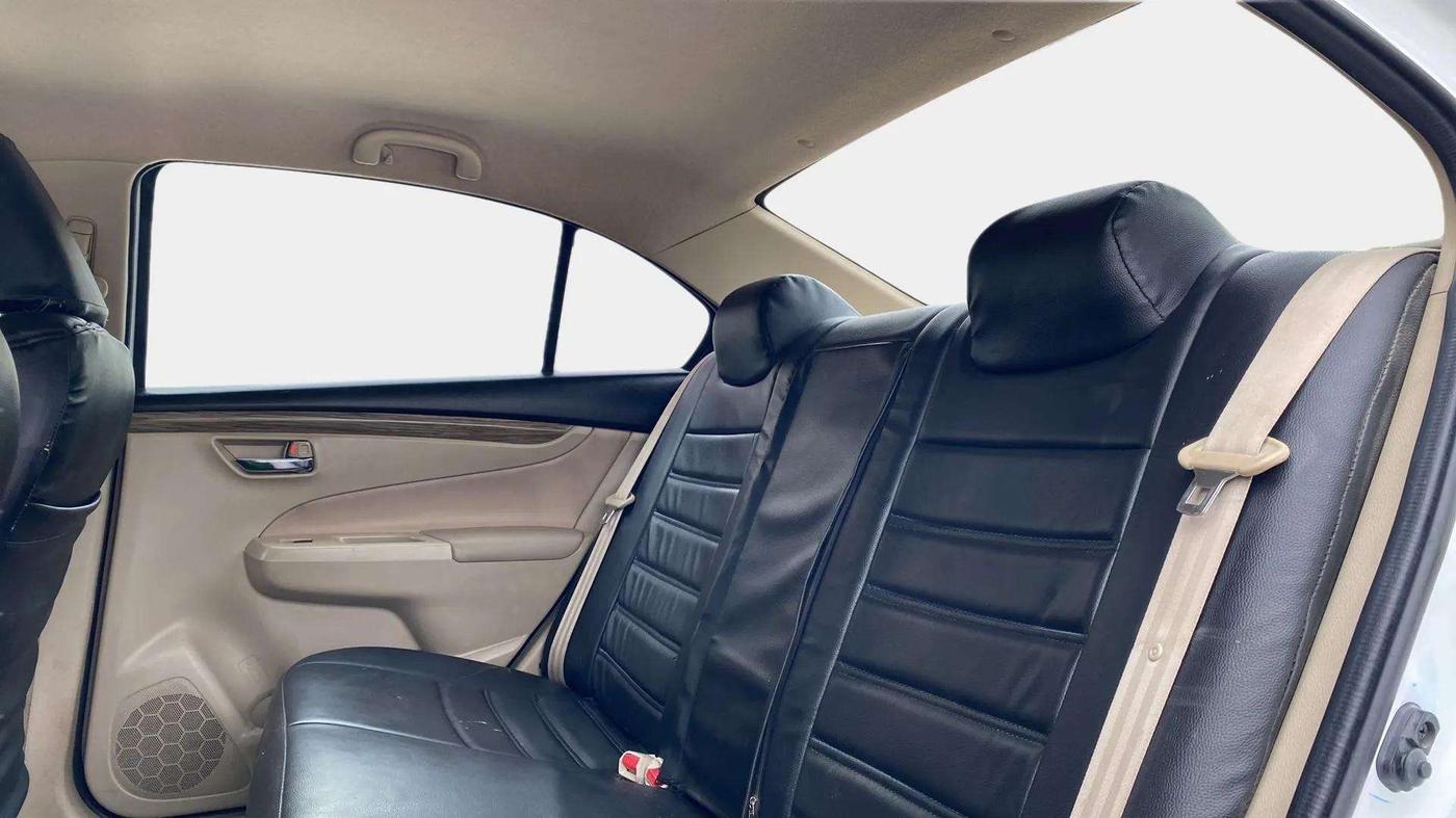 2020 Maruti Ciaz DELTA 1.5 SHVS MT PETROL, Petrol, Manual, 43,166 km, Right Side Rear Door Cabin
