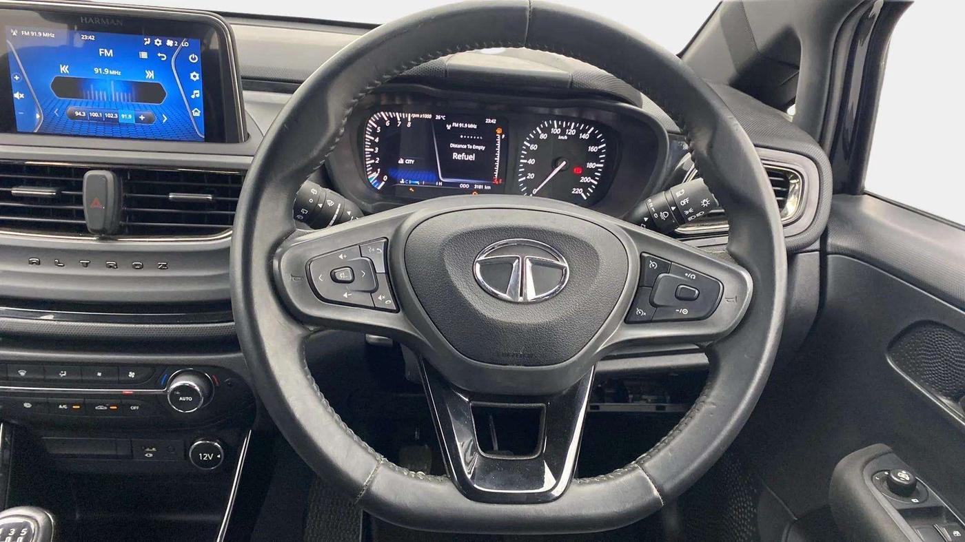 2022 Tata ALTROZ XZ PLUS I-TURBO PETROL DARK EDITION, Petrol, Manual, 3,250 km, Steering Wheel Close Up