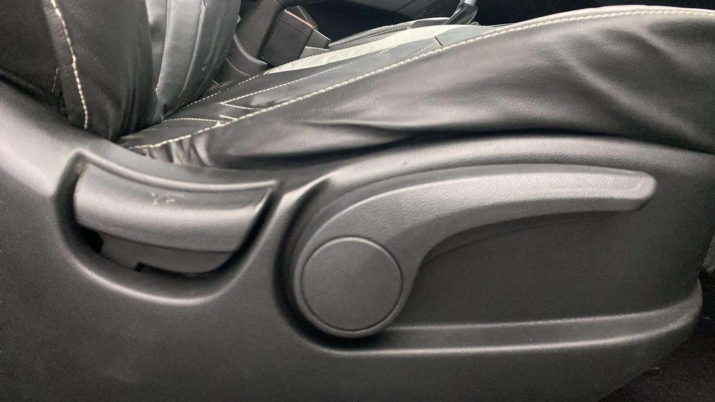 2017 Hyundai Creta SX PLUS AT 1.6 PETROL, Petrol, Automatic, 50,431 km, Driver Side Adjustment Panel