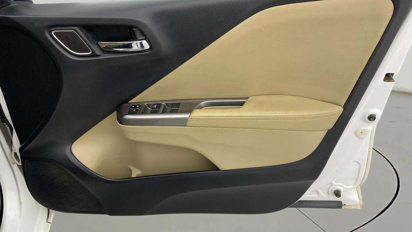 2018 Honda City 1.5L I-VTEC ZX CVT, Petrol, Automatic, 55,798 km, Driver Side Door Panels Control