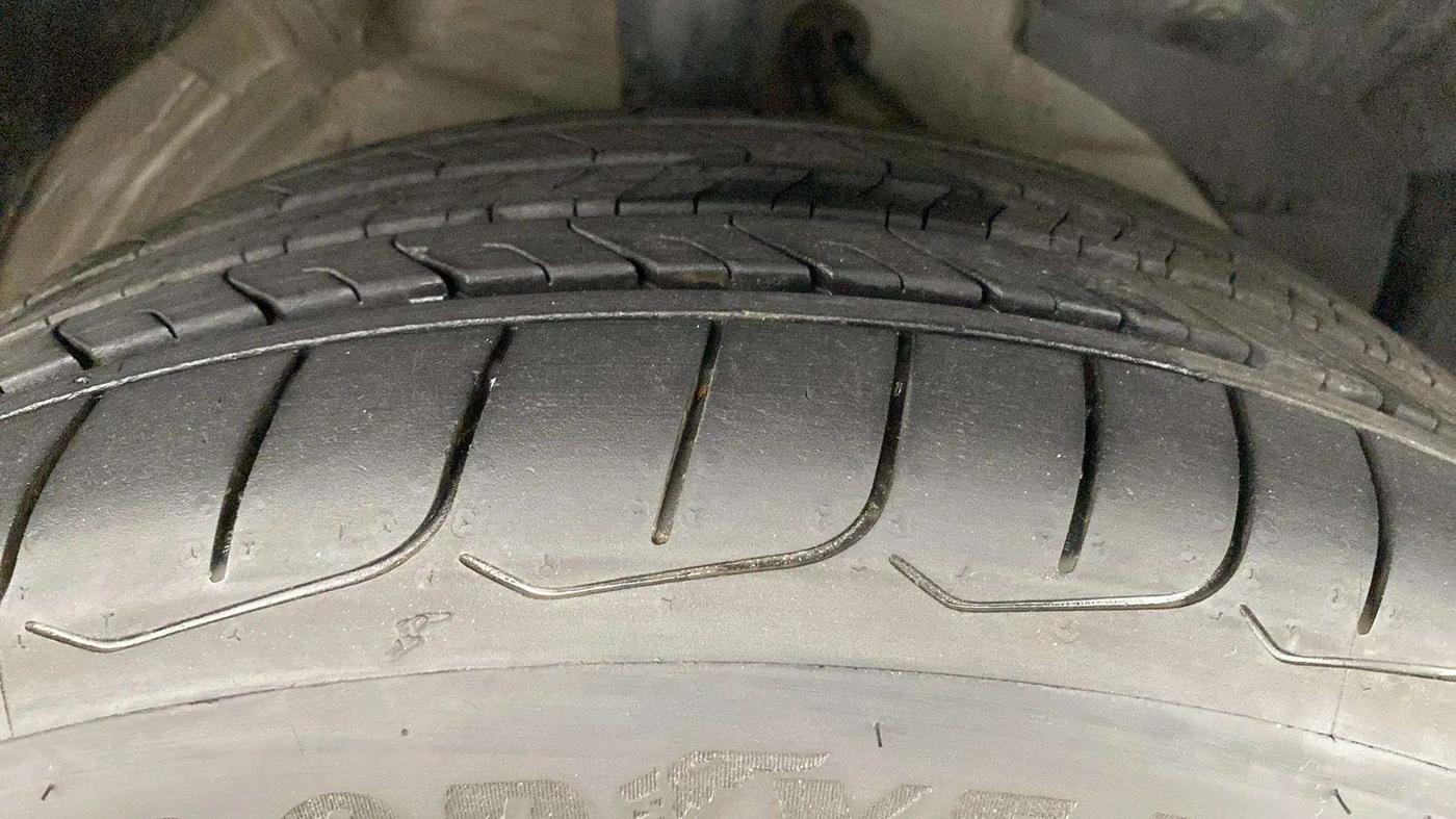 2019 MG HECTOR SHARP 1.5 DCT PETROL, Petrol, Automatic, 78,762 km, Right Front Tyre Tread