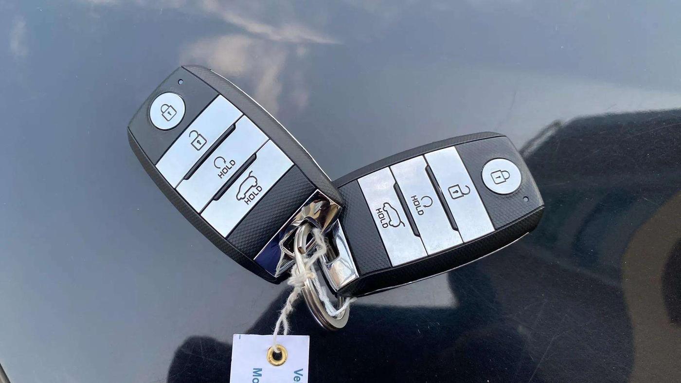 2023 KIA SONET 	 HTX 1.0 TURBO DCT, Petrol, Automatic, 6,557 km, Key Close Up