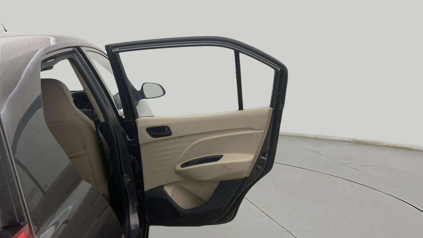 2021 Hyundai NEW SANTRO SPORTZ EXECUTIVE MT CNG, CNG, Manual, 16,591 km, RHS Rear Door