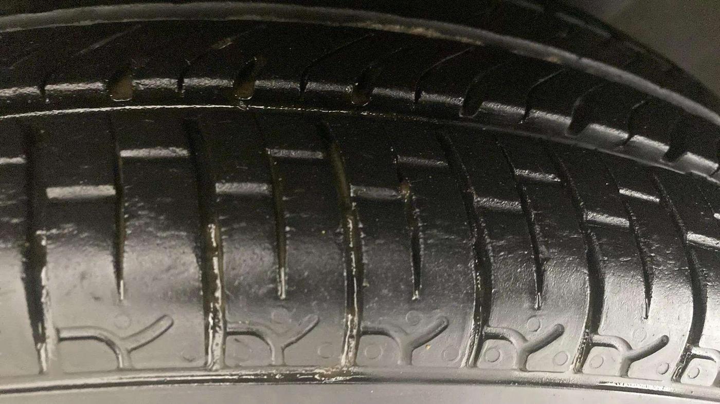 2021 Hyundai NEW SANTRO SPORTZ EXECUTIVE MT CNG, CNG, Manual, 16,591 km, Right Front Tyre Tread