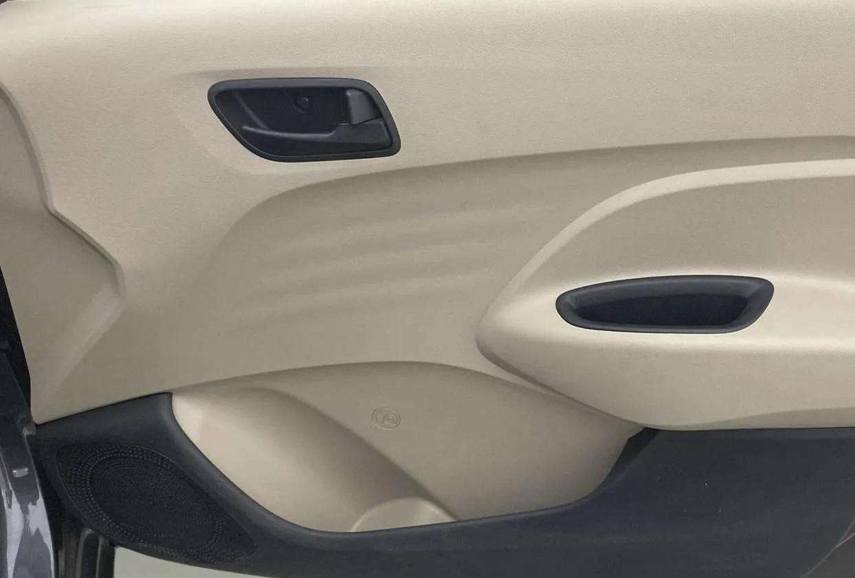 2021 Hyundai NEW SANTRO SPORTZ EXECUTIVE MT CNG, CNG, Manual, 16,591 km, Driver Side Door Panels Control
