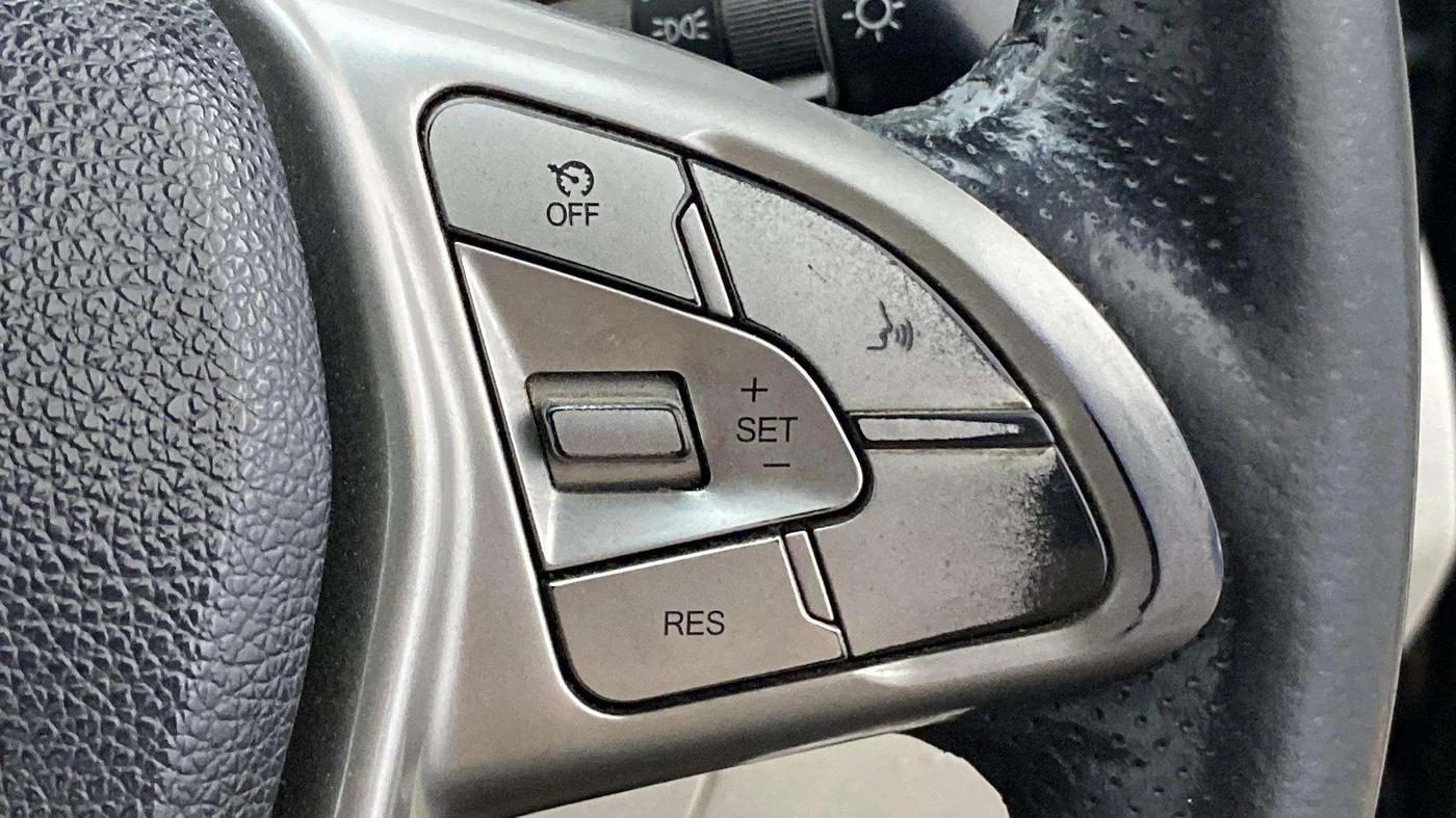 2019 Mahindra XUV300 W8 (O) 1.2 PETROL, Petrol, Manual, 45,040 km, Adaptive Cruise Control