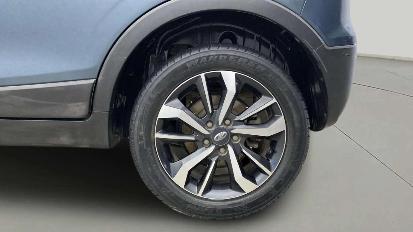 2019 Mahindra XUV300 W8 (O) 1.2 PETROL, Petrol, Manual, 45,040 km, Left Rear Wheel