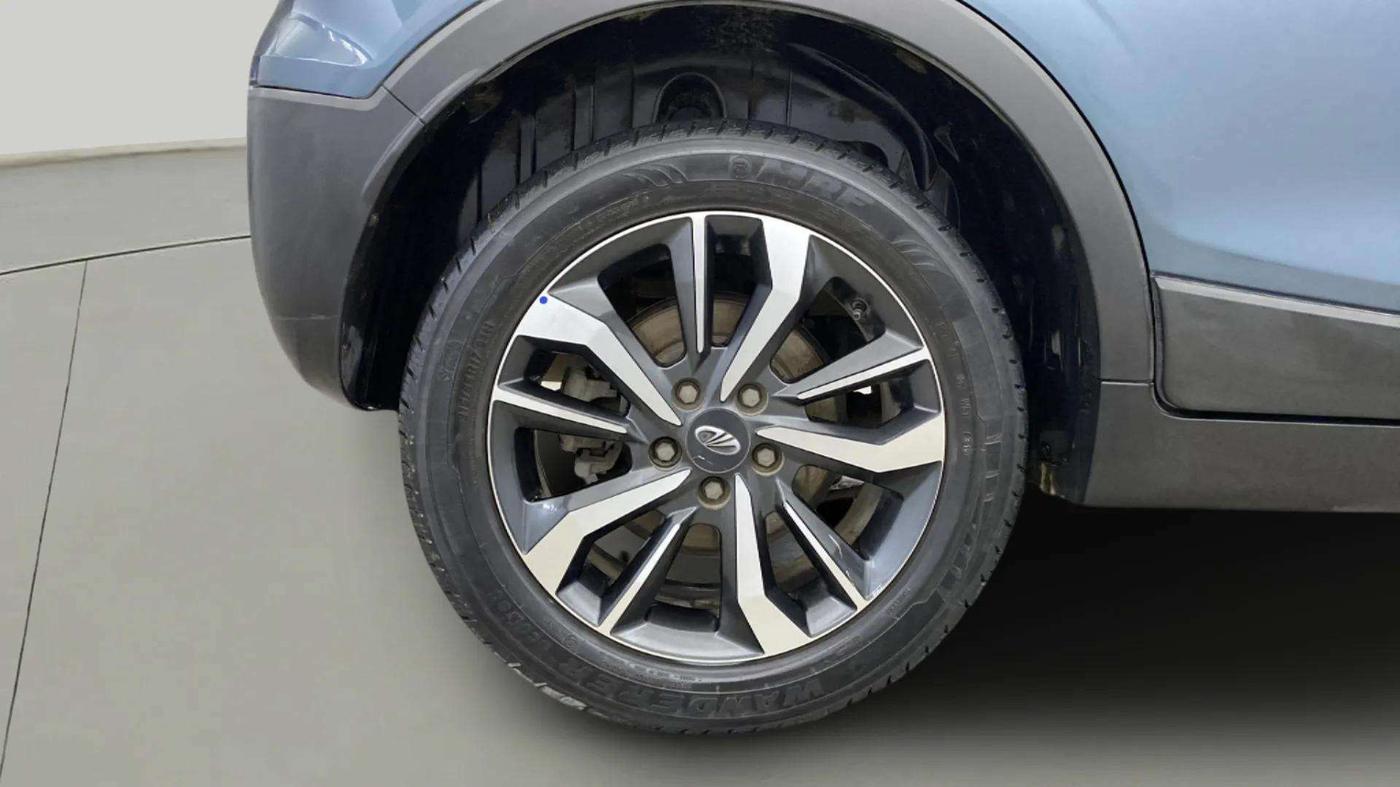 2019 Mahindra XUV300 W8 (O) 1.2 PETROL, Petrol, Manual, 45,040 km, Right Rear Wheel