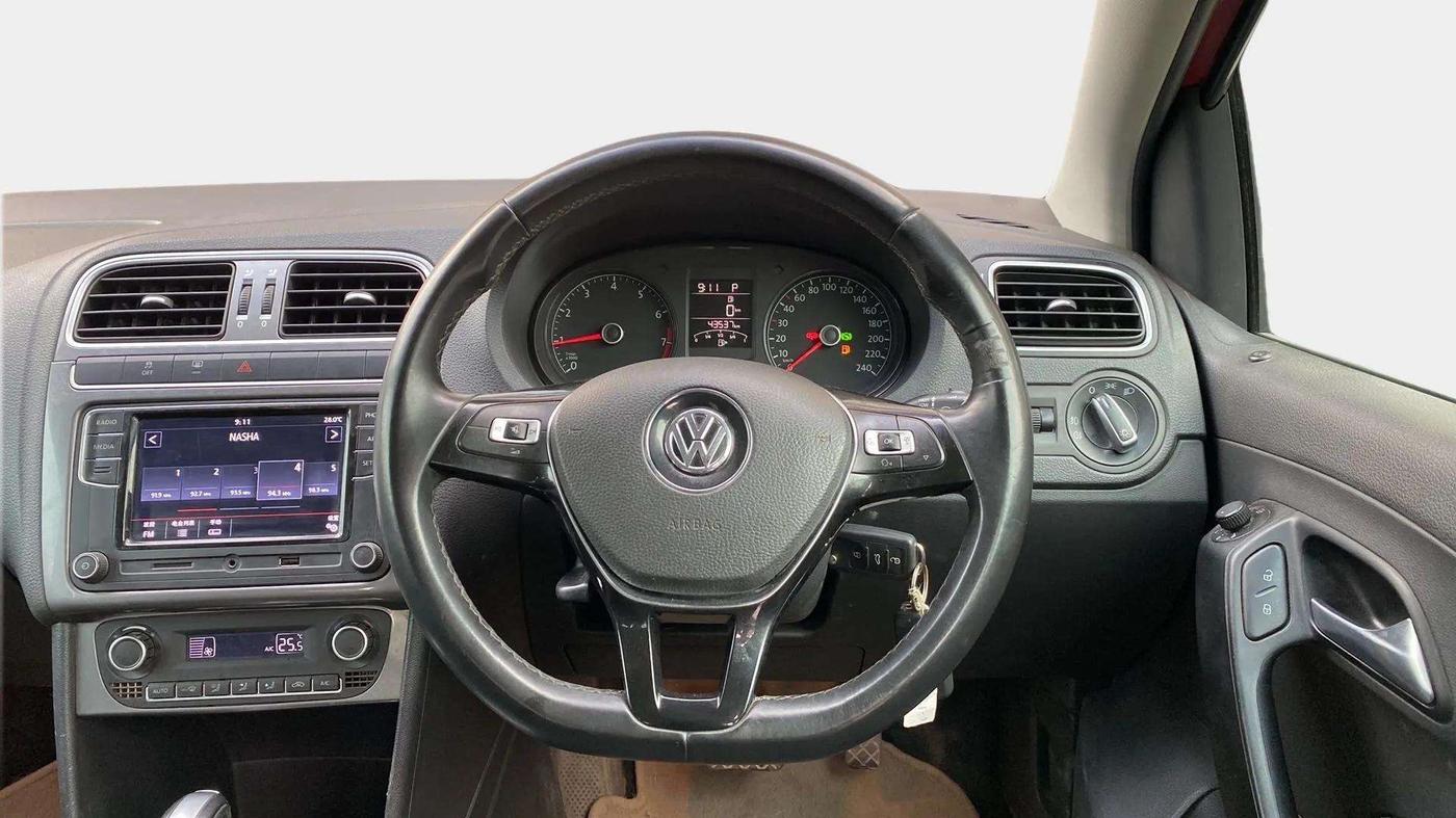 2020 Volkswagen Polo HIGHLINE PLUS 1.0L TSI AT, Petrol, Automatic, 43,812 km, Steering Wheel Close Up