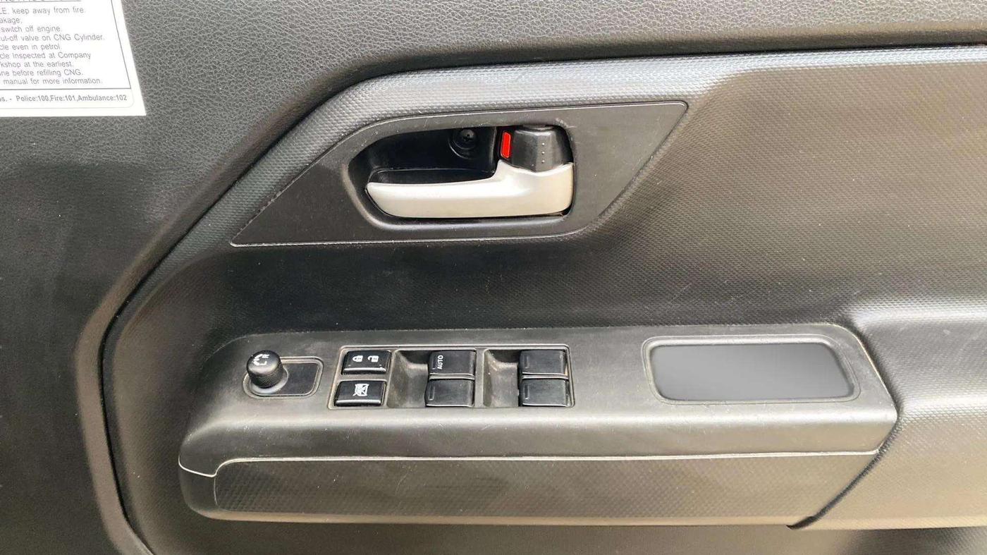 2023 Maruti New Wagon-R VXI CNG 1.0, CNG, Manual, 45,642 km, Driver Side Door Panels Control