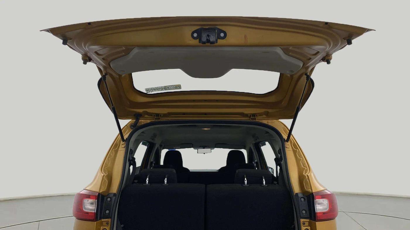 2021 Renault TRIBER RXT AMT, Petrol, Automatic, 8,370 km, Boot Door Open
