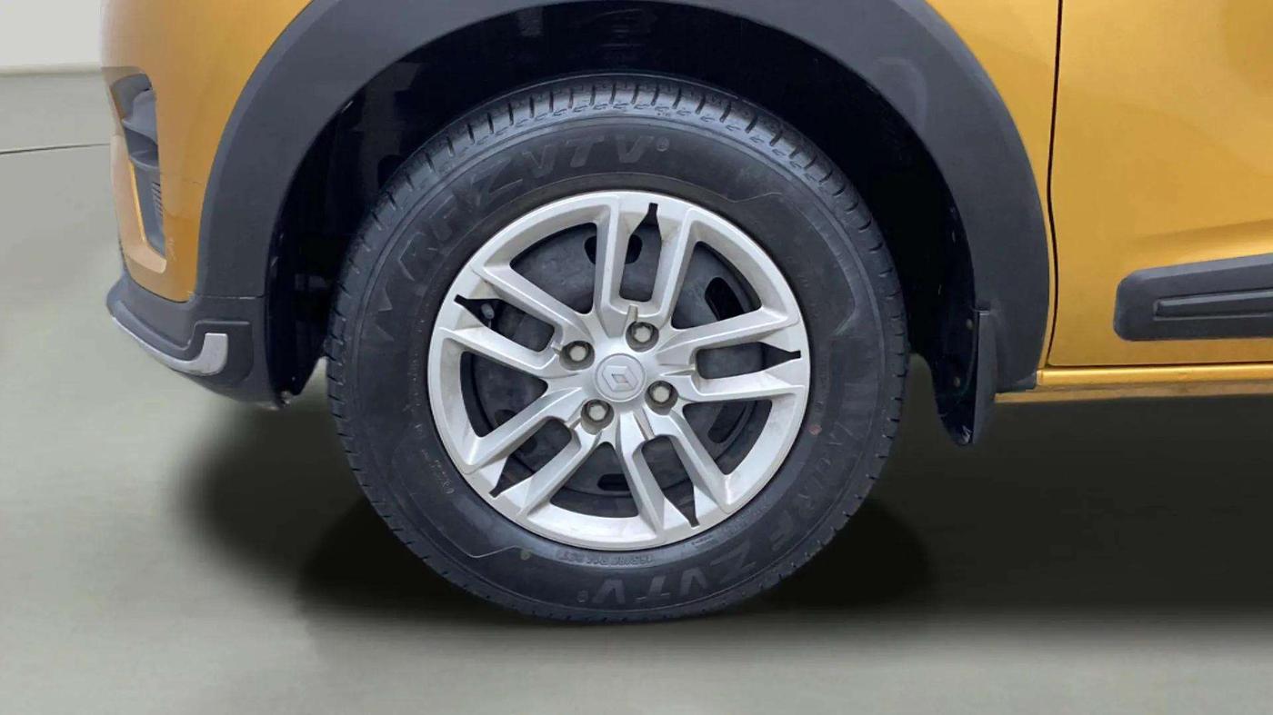 2021 Renault TRIBER RXT AMT, Petrol, Automatic, 8,370 km, Left Front Wheel