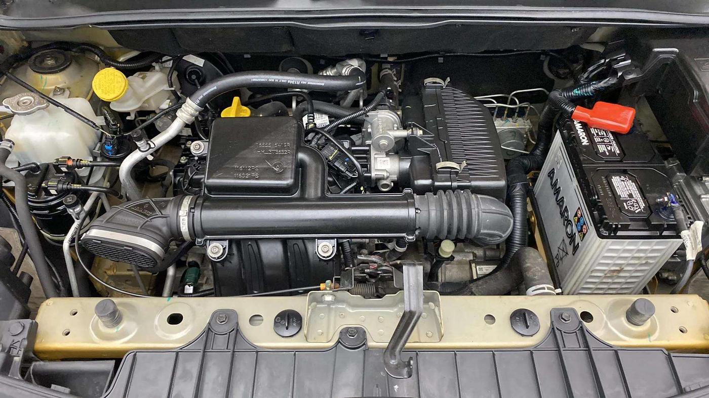 2021 Renault TRIBER RXT AMT, Petrol, Automatic, 8,370 km, Engine View