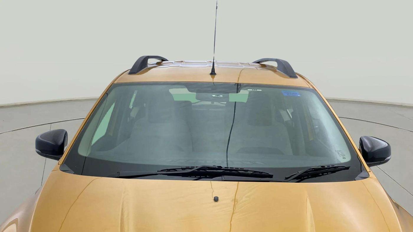 2021 Renault TRIBER RXT AMT, Petrol, Automatic, 8,370 km, Front Windshield