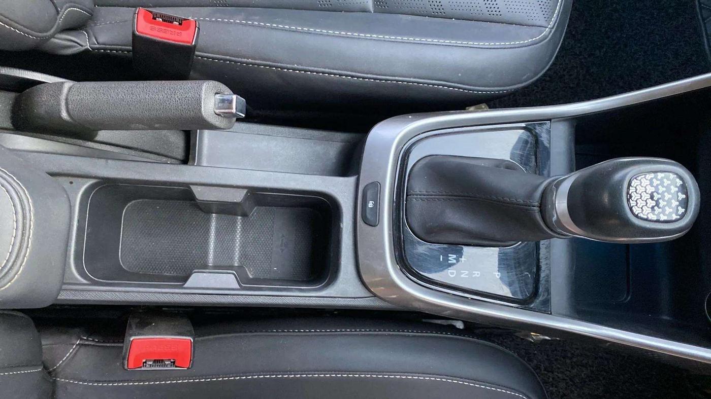 2023 Tata ALTROZ XZA PLUS, Petrol, Automatic, 6,043 km, Gear Lever